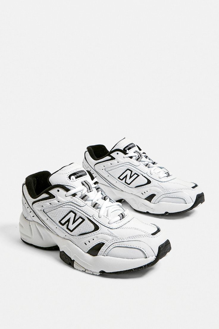 452 White & Black Sports Style Sneakers